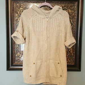 Maurices size 1 light tan ss sweater